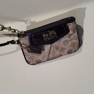 Coach wristlet small